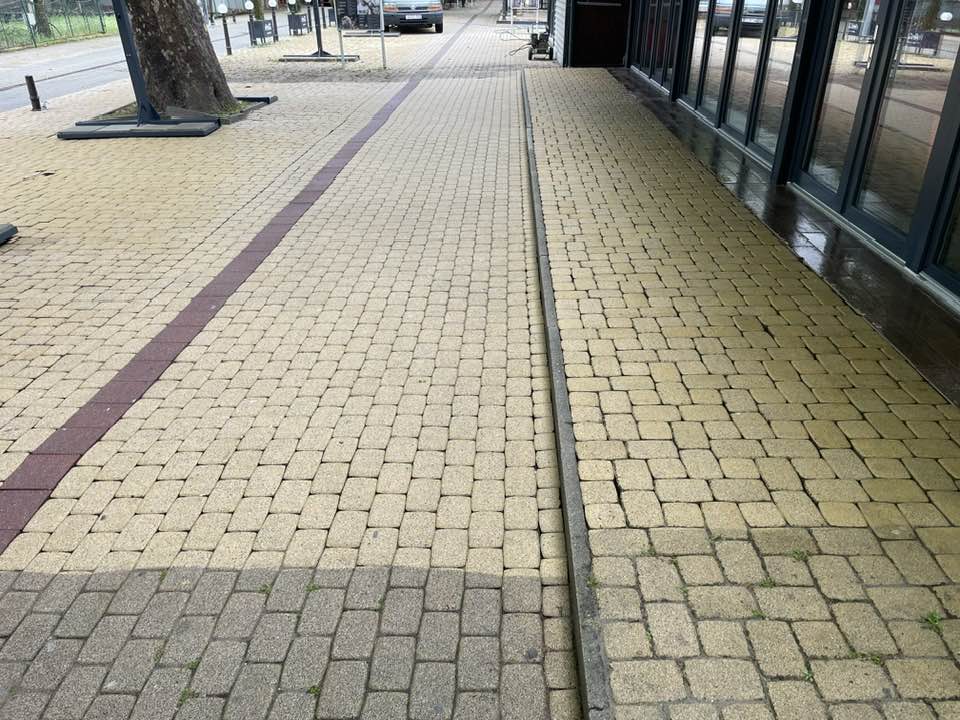 Algás felület tisztítása egy nyaralónál