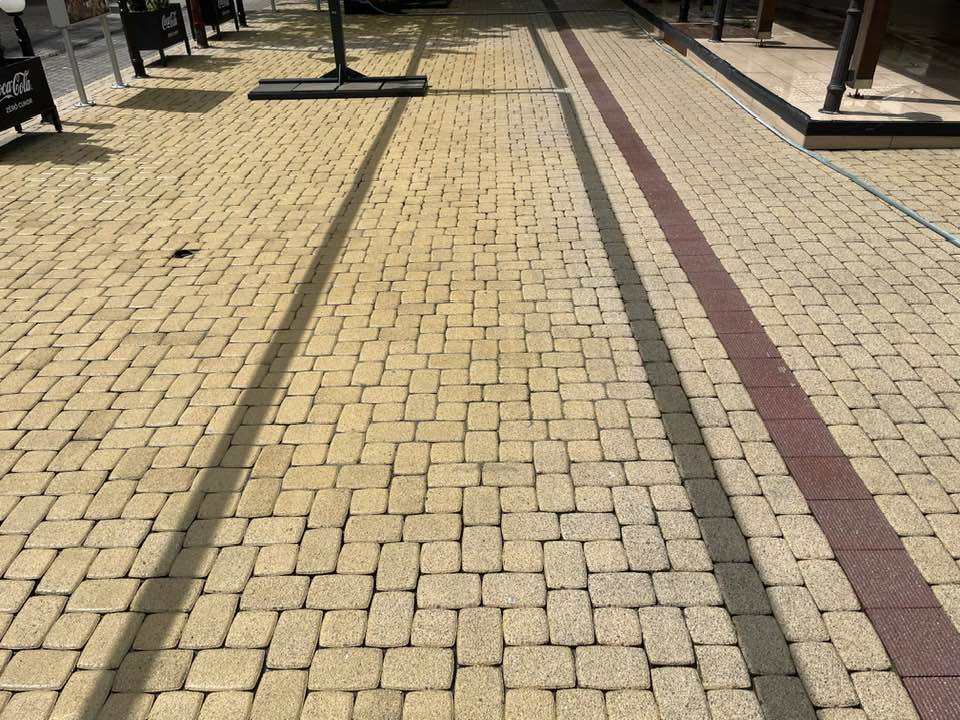 Nyaraló kapubejárója a tisztítás után